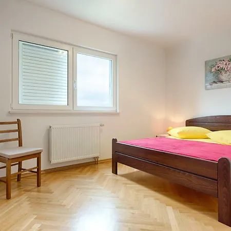 Studio Cerovsek Apartment Podstrana